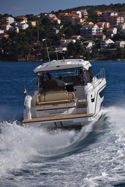 Bavaria SR38 Hard Top „Hannah“ als Charteryacht