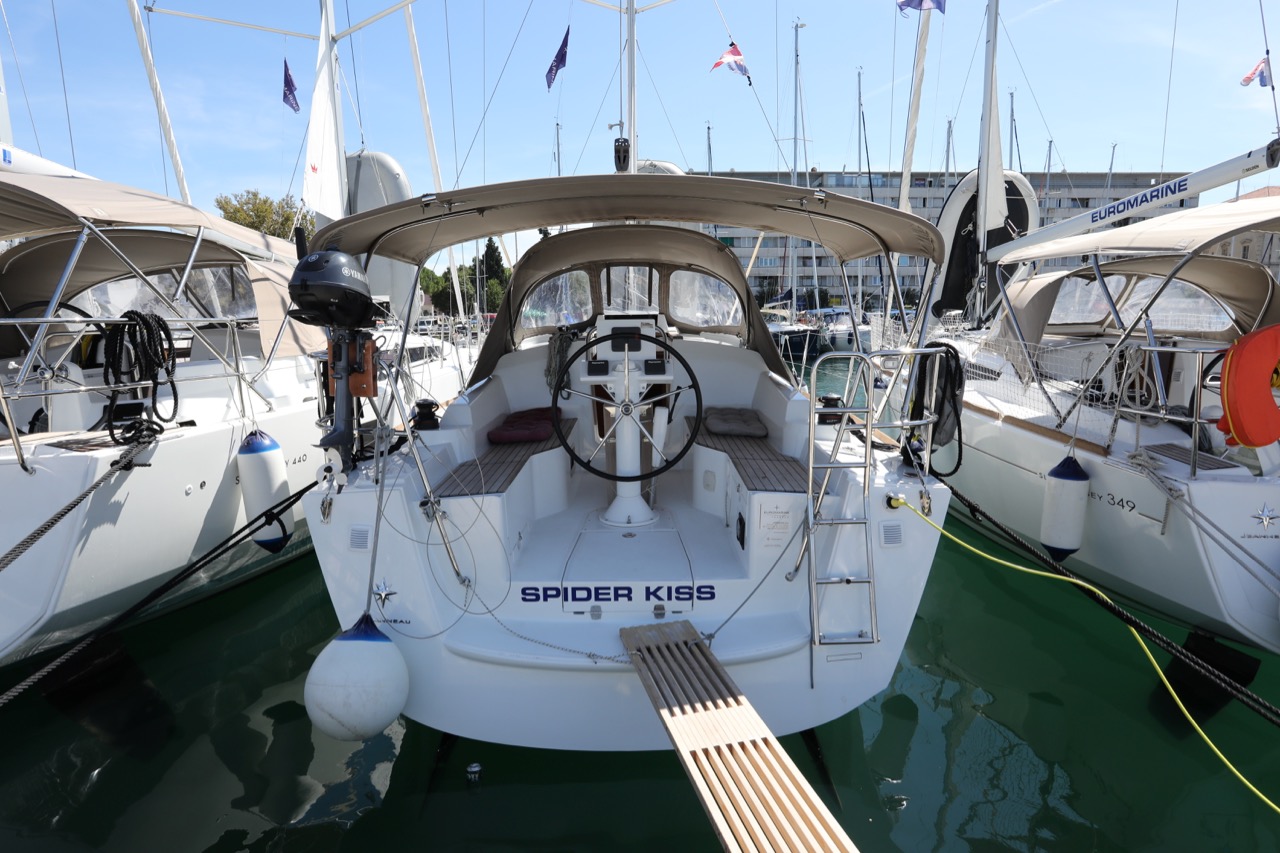 Sun Odyssey 319 „Spider Kiss“ als Charteryacht