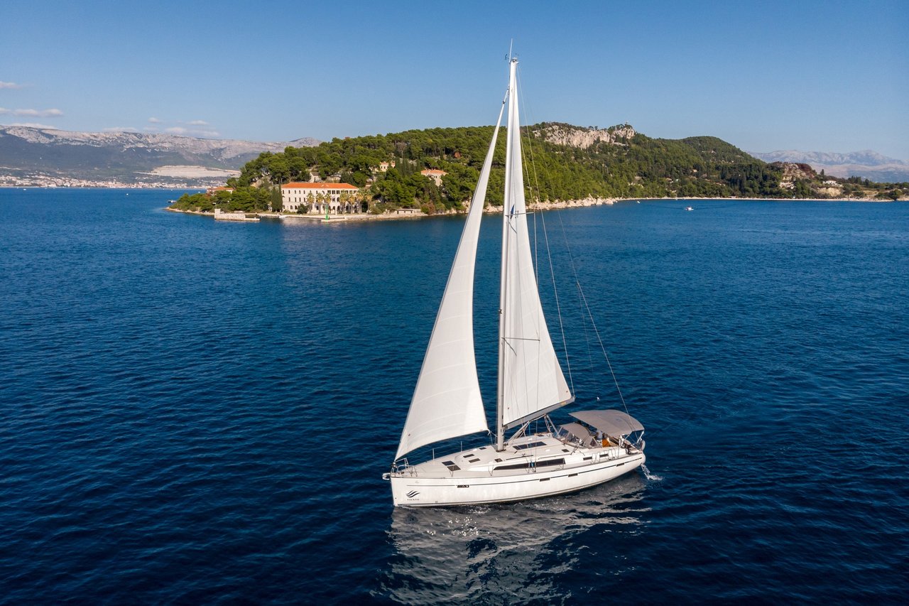 Bavaria Cruiser 51 „Lui“ als Charteryacht