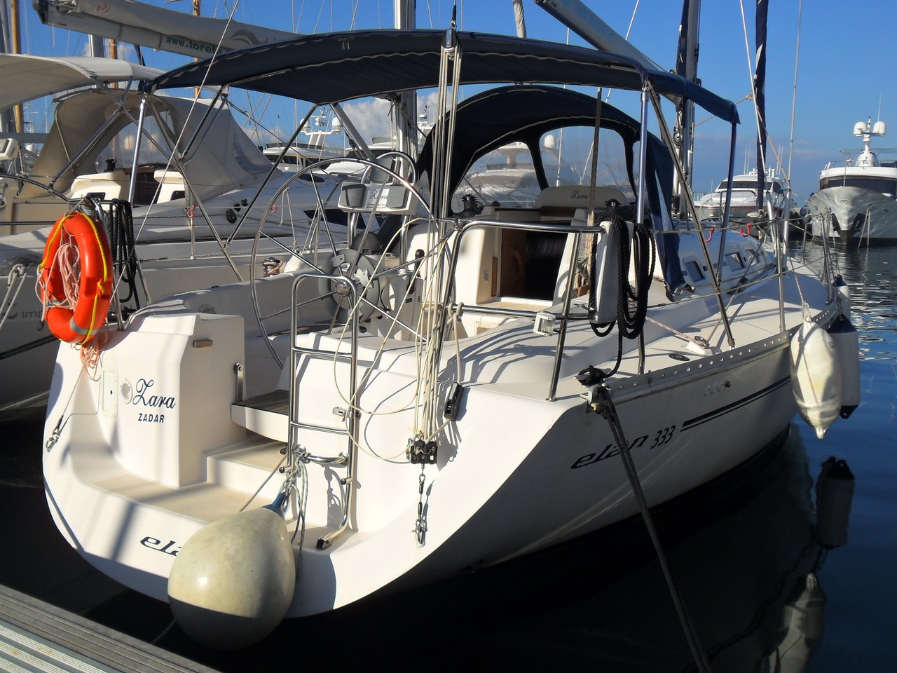 Elan 333 „Zara“ als Charteryacht