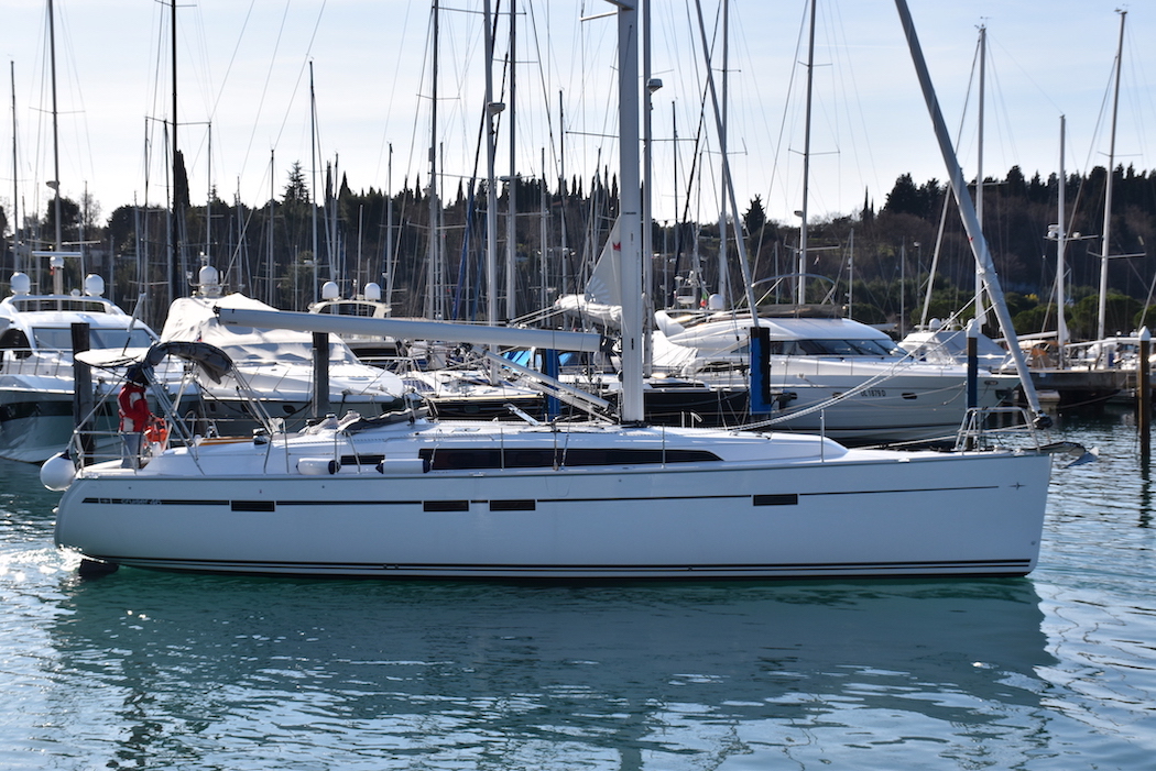 Bavaria Cruiser 46 (4 cab/3WC) „Malbec“ als Charteryacht