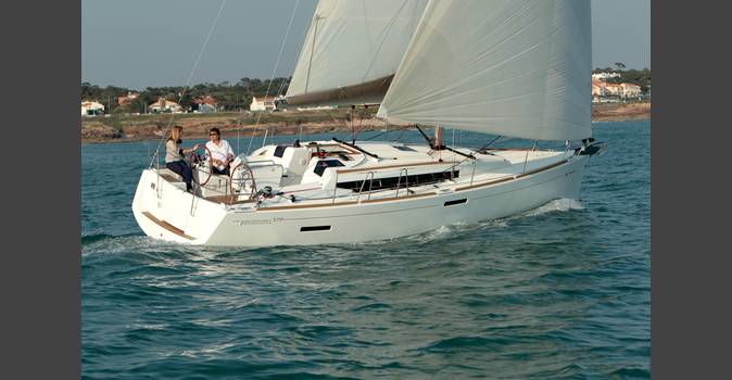 Sun Odyssey 379 „Topaze“ als Charteryacht