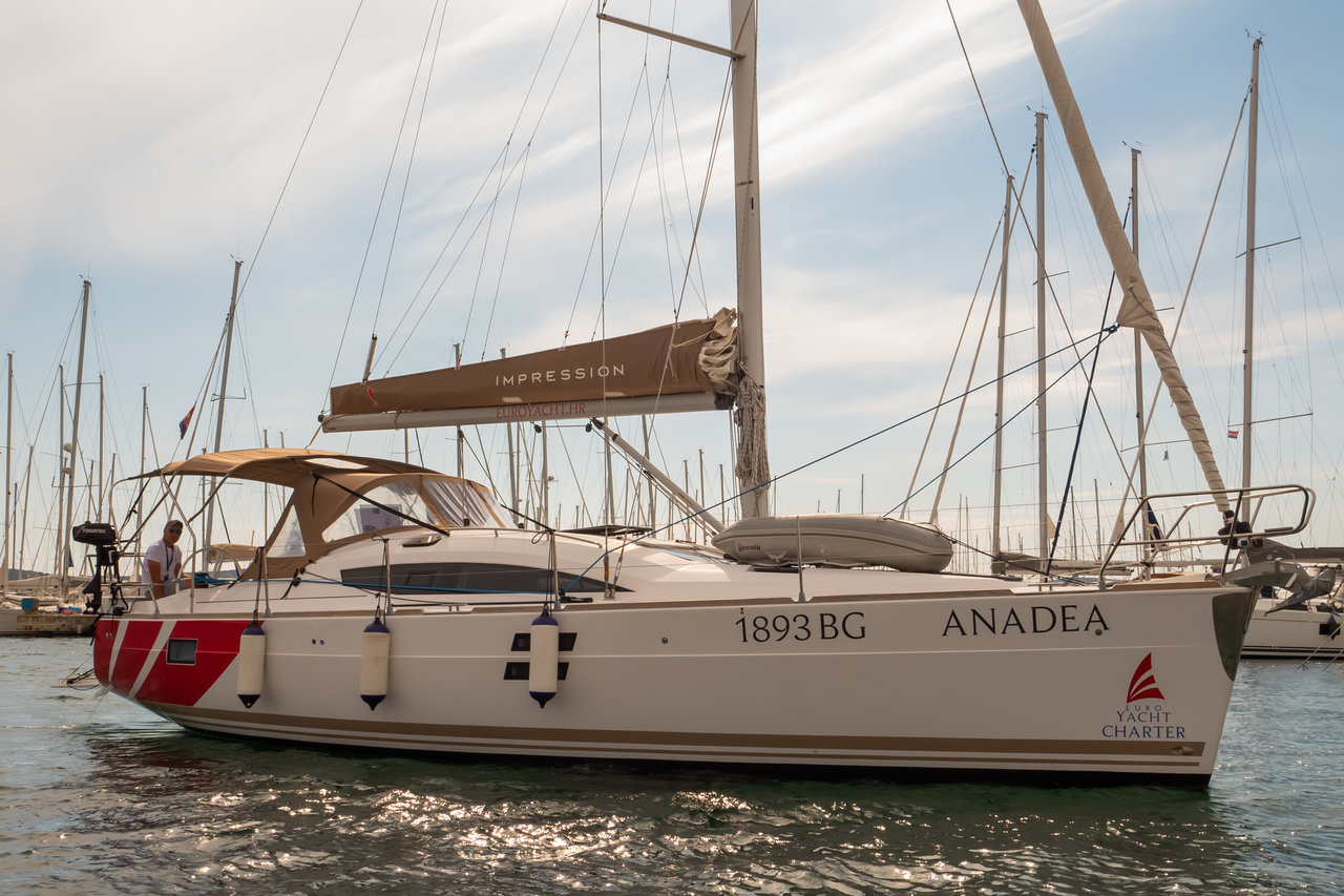 Elan 40 Impression (3Cab/2WC) „Anadea“ als Charteryacht