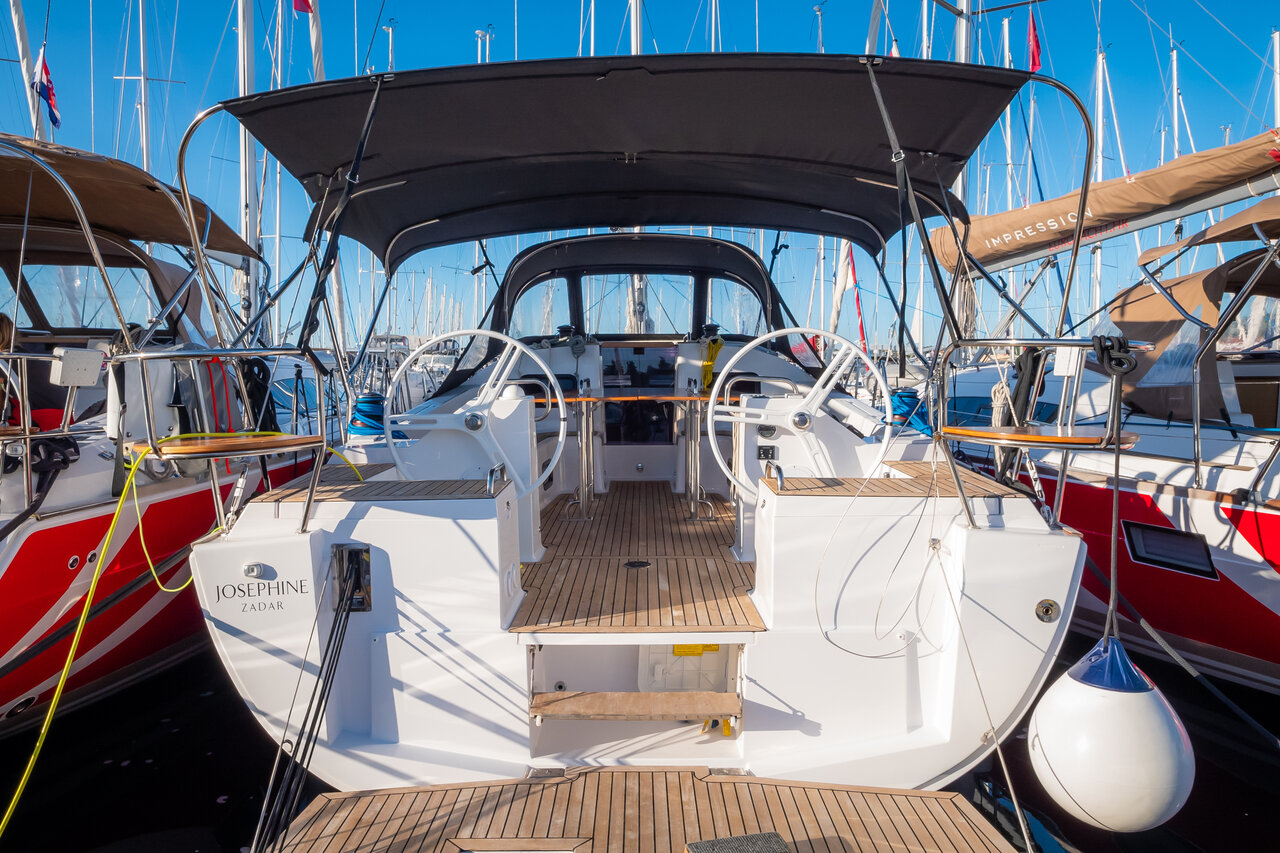 Elan Impression 45.1 (4cab) „Josephine“ als Charteryacht