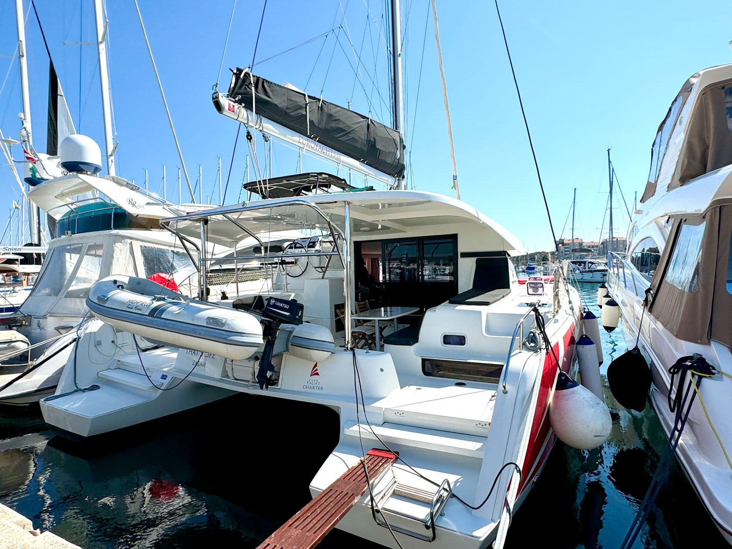 Lagoon 42 (4+2cab/4wc) „That's Life“ als Charteryacht