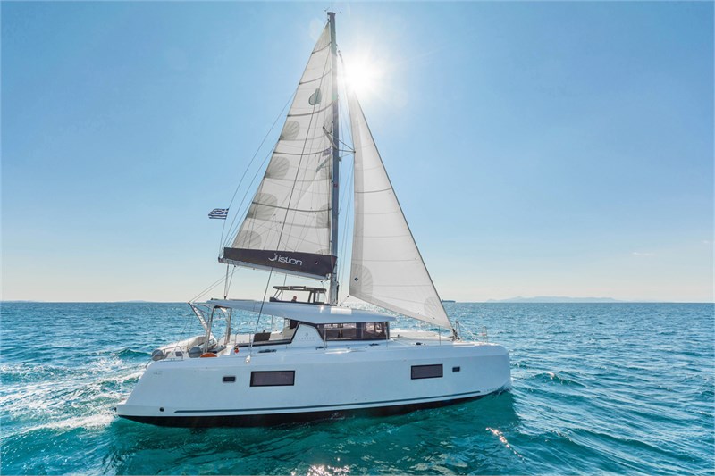 Lagoon 42 (4+1cab/4wc) „Marina III“ als Charteryacht