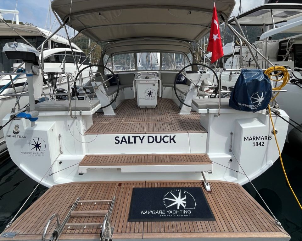Oceanis 46.1 (5cab/3wc) „SALTY DUCK“ als Charteryacht