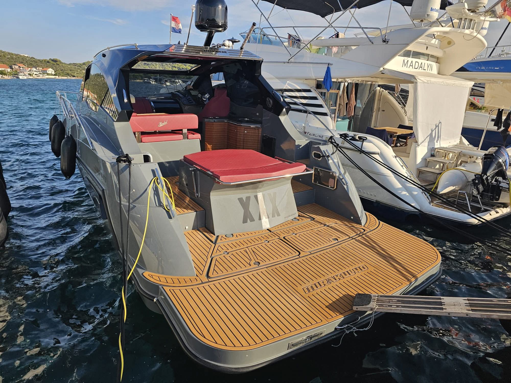 Mirakul 40 Hard Top XXX2, Foto 5
