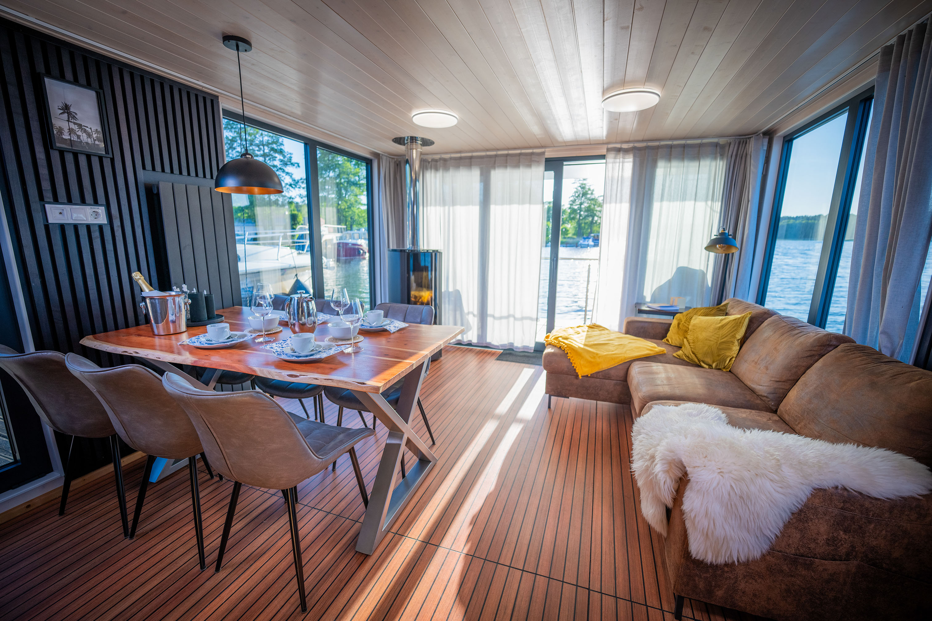 Woma D13 „Miami“ als Charteryacht