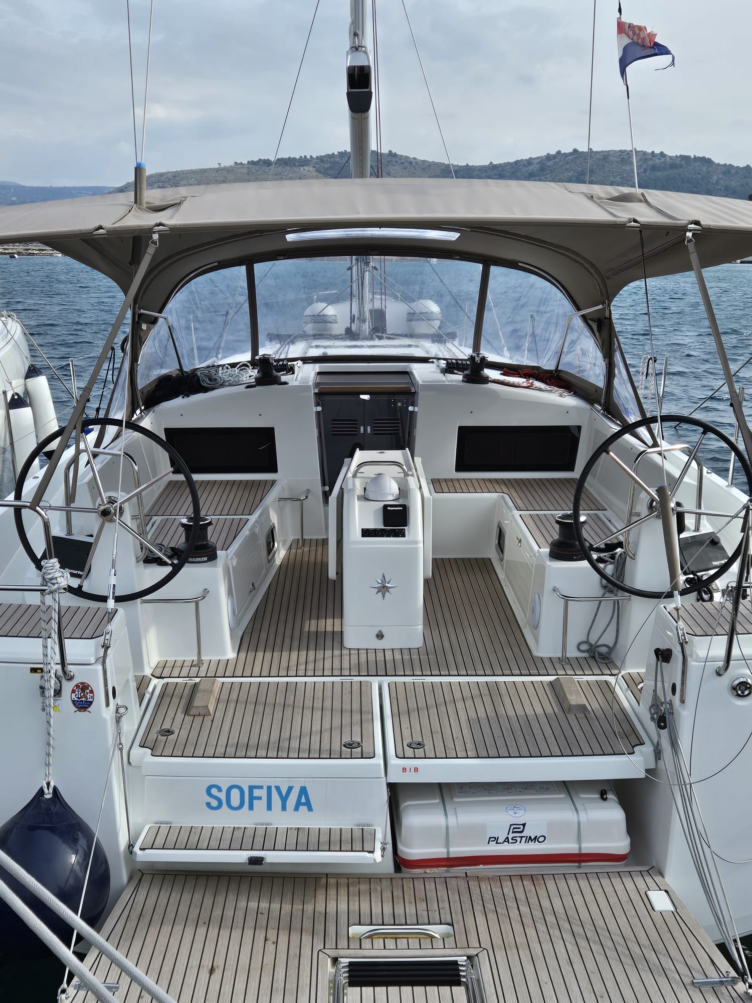 Sun Odyssey 490 (4+1 cab) „Sofiya“ als Charteryacht