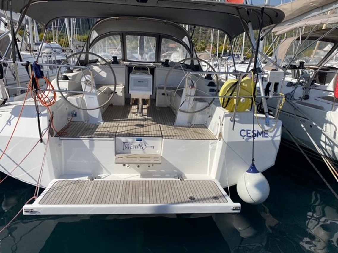 Bavaria C42 „Sideways“ als Charteryacht