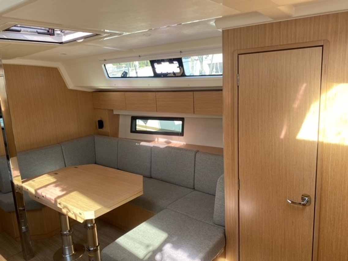 Bavaria C42 Sideways, Foto 5