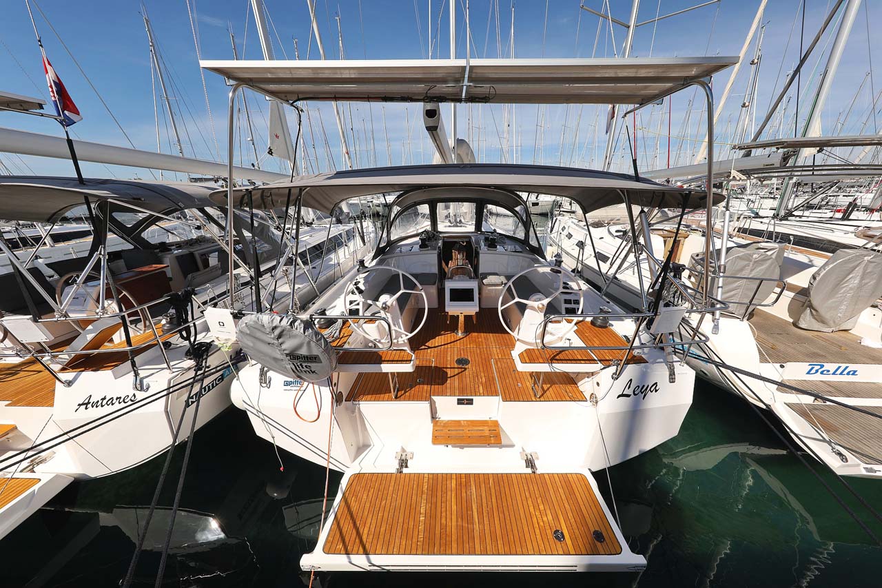 Bavaria C42 „Leya“ als Charteryacht