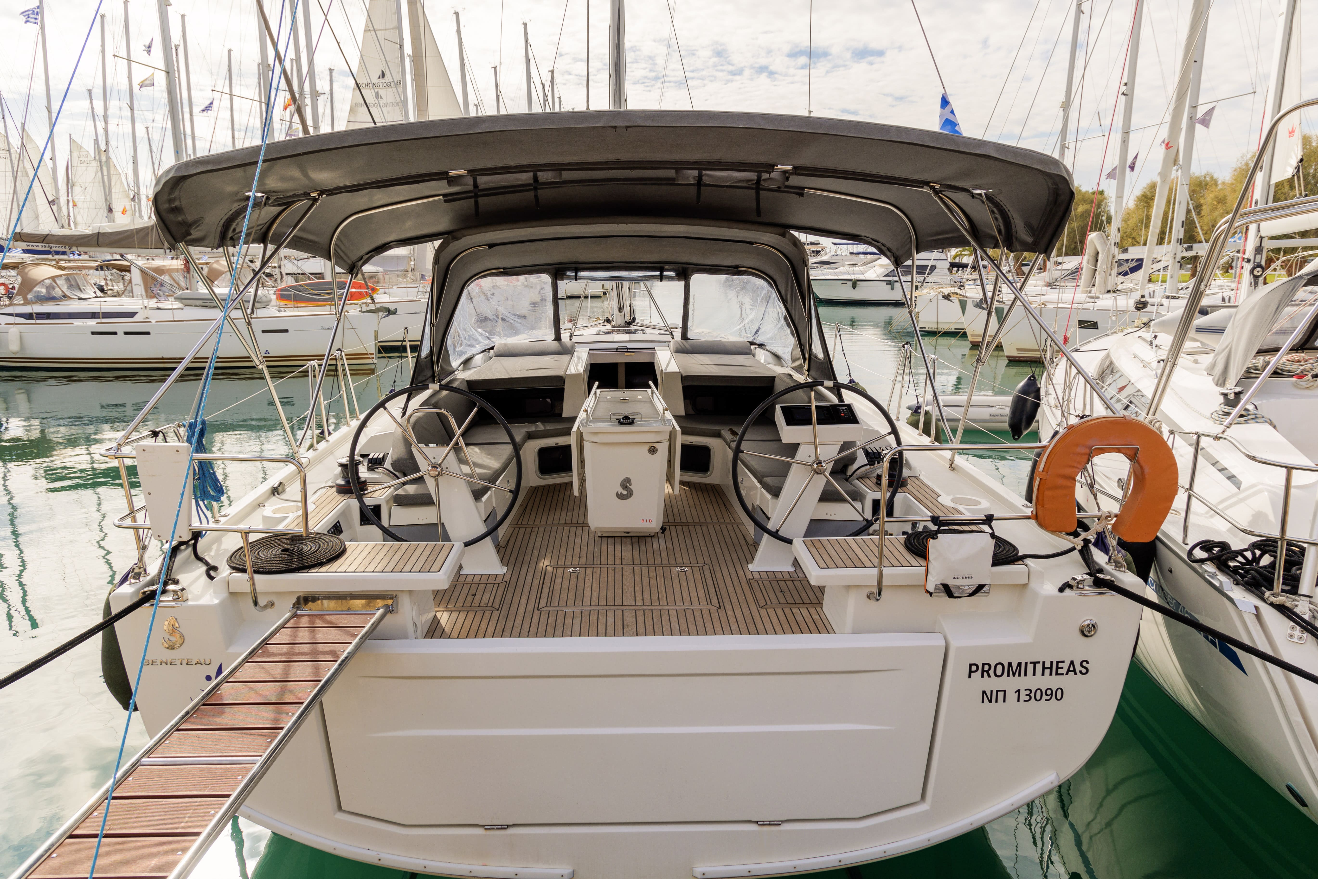 Oceanis 51.1 (5+1 cab, 3+1wc) „Promitheas“ als Charteryacht