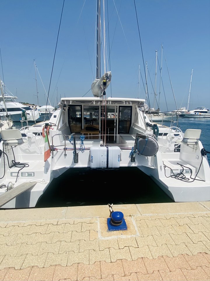 C-Cat 37 „Altair“ als Charteryacht