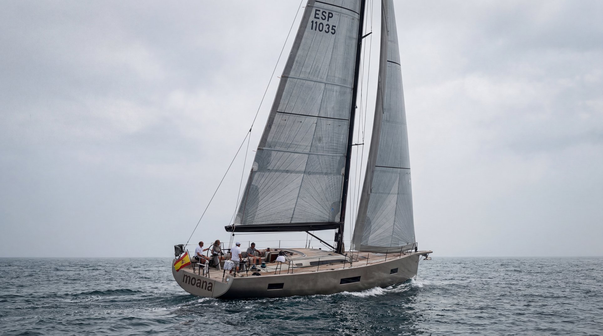 First 53 - (3+1cab) „Moana“ als Charteryacht