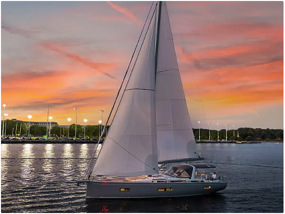 First 44 „Kuroneko“ als Charteryacht