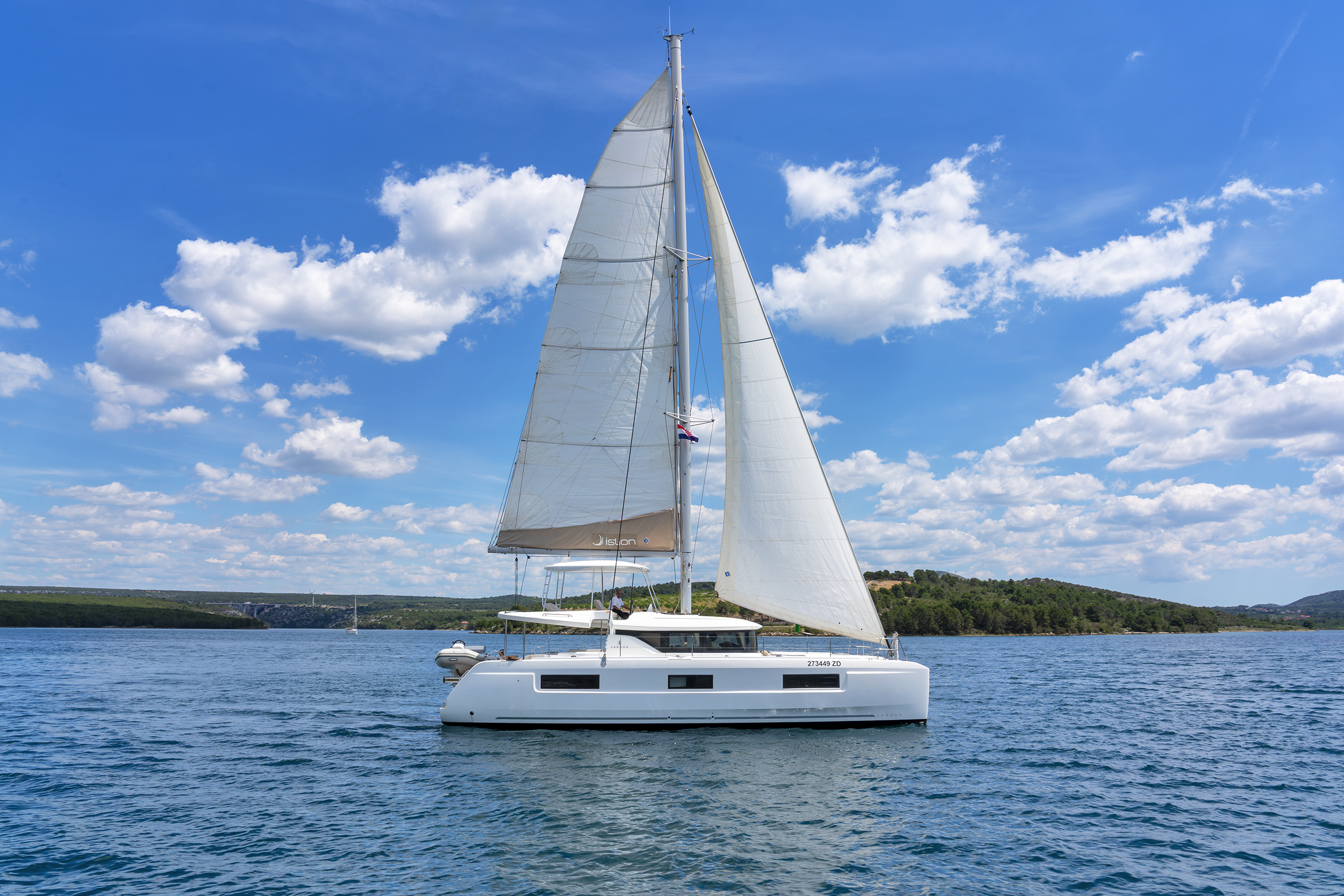 Lagoon 46 (4+2cab) „White Pearl“ als Charteryacht