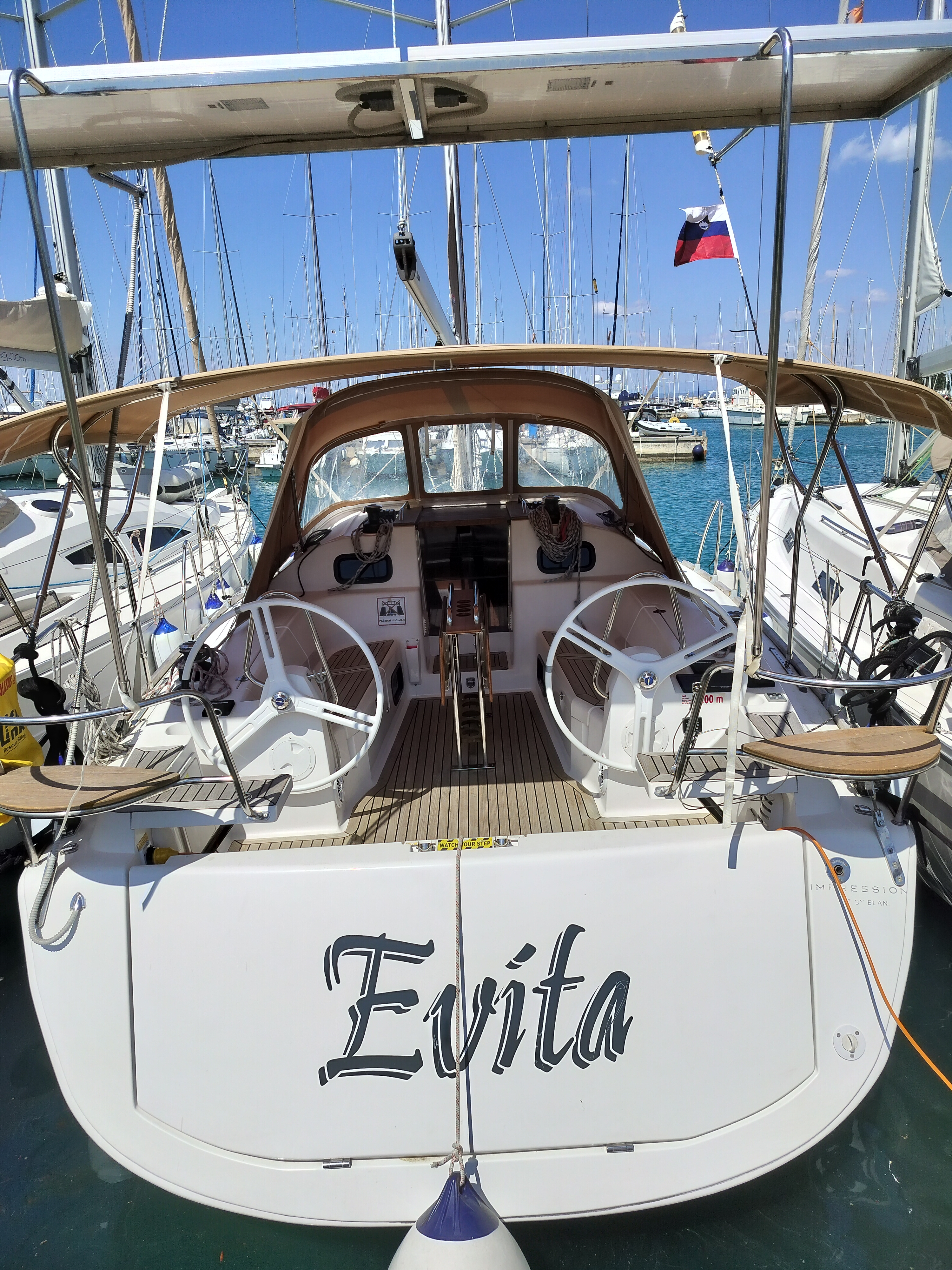 Elan 40 Impression (3Cab/2WC) „Evita“ als Charteryacht