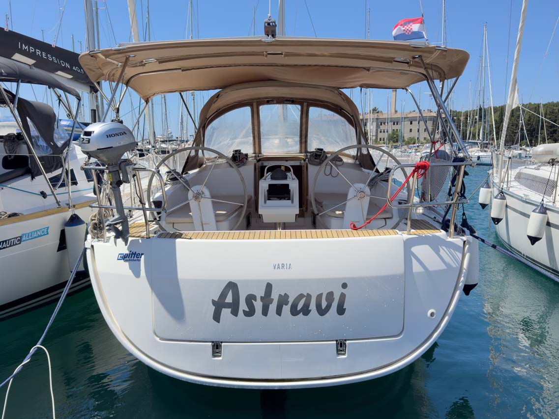 Bavaria Cruiser 37 „Astravi“ als Charteryacht