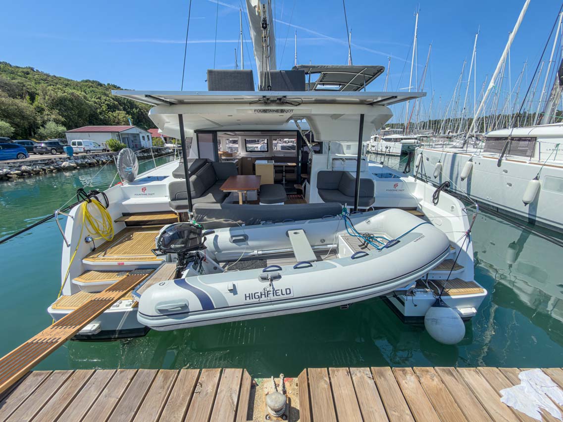 Fountaine Pajot New 41 Quatuor 3 „Acamar“ als Charteryacht