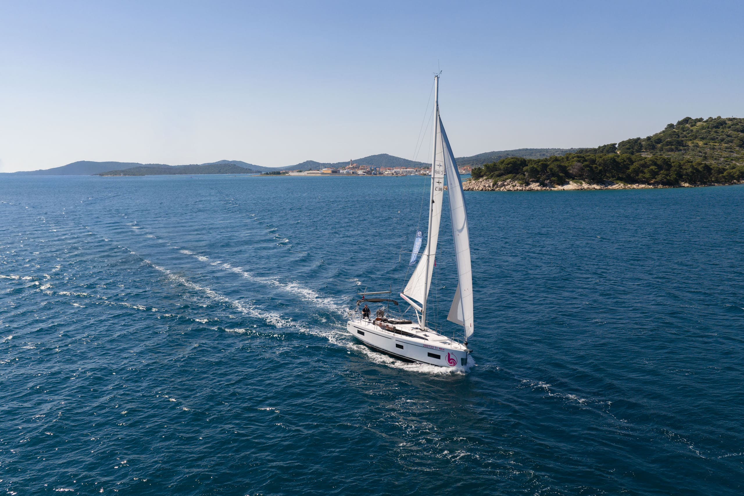 Bavaria C38 „Freya“ als Charteryacht