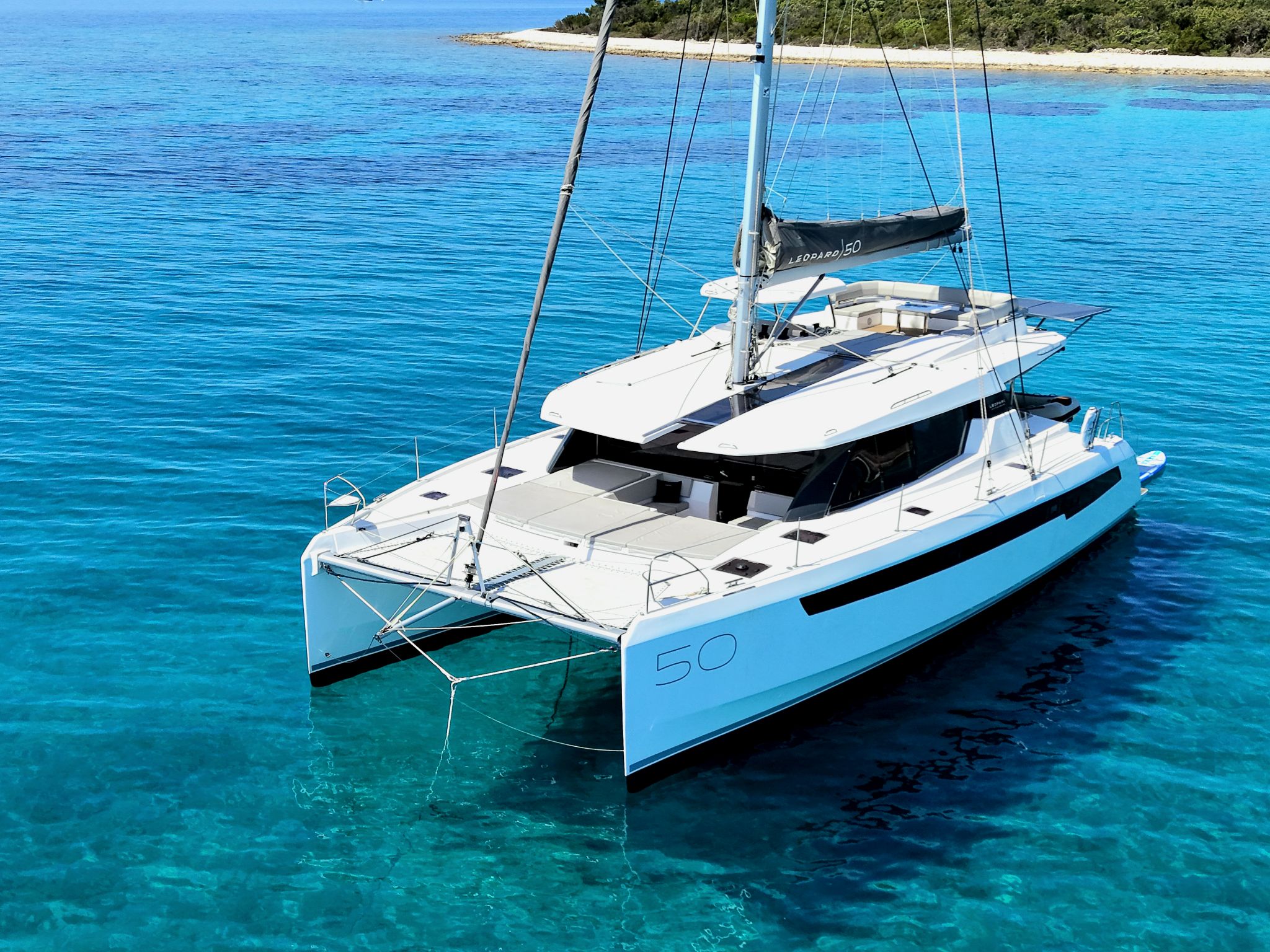 Leopard 50 „Sonea“ als Charteryacht