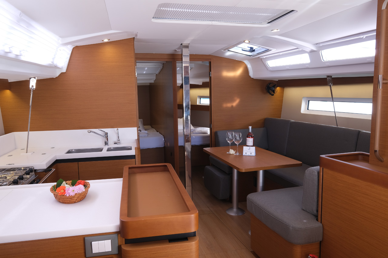 Sun Odyssey 440 Roma, Foto 4