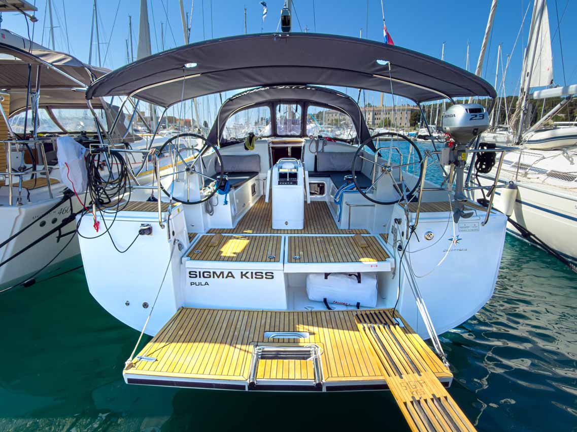 Sun Odyssey 440 (4 cab) „Sigma Kiss“ als Charteryacht
