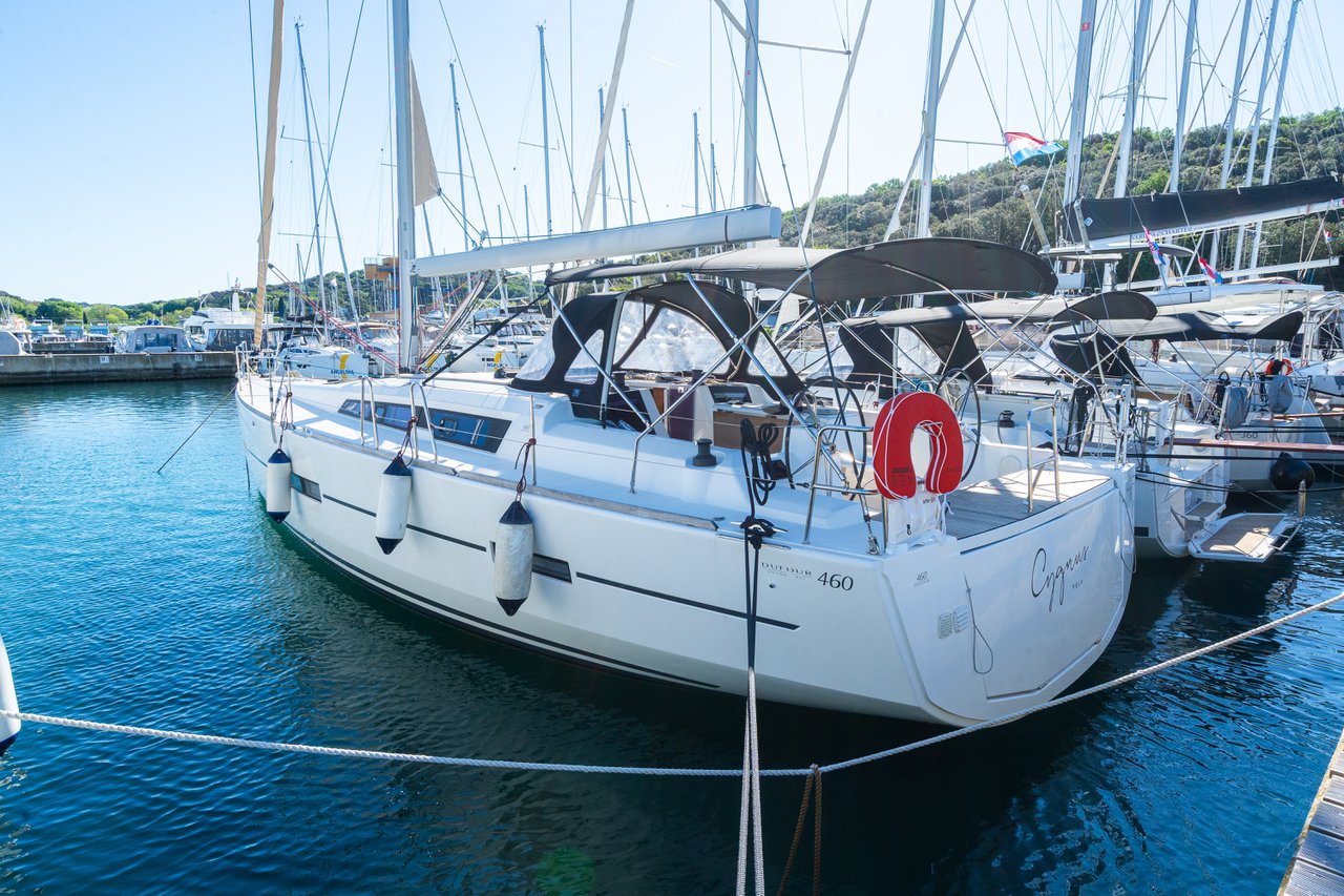 Dufour 460 Grand Large „Cygnus“ als Charteryacht