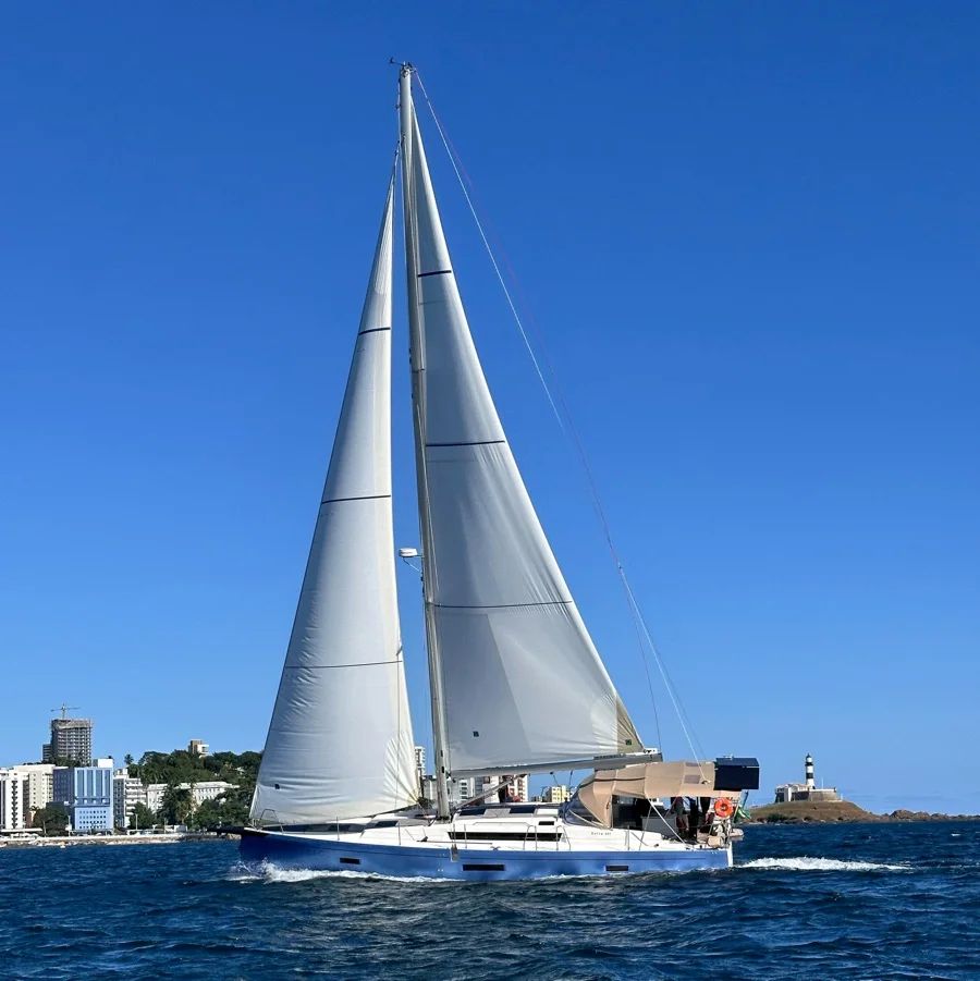 Delta 465 „Delta 465 New“ als Charteryacht