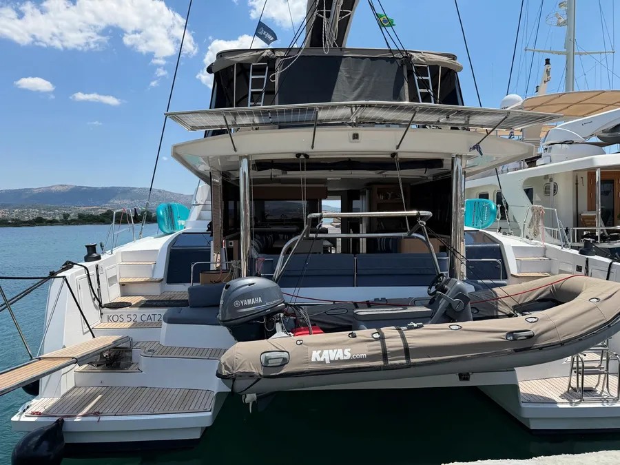 Bali 5.2 „Kos 52.CAT2“ als Charteryacht