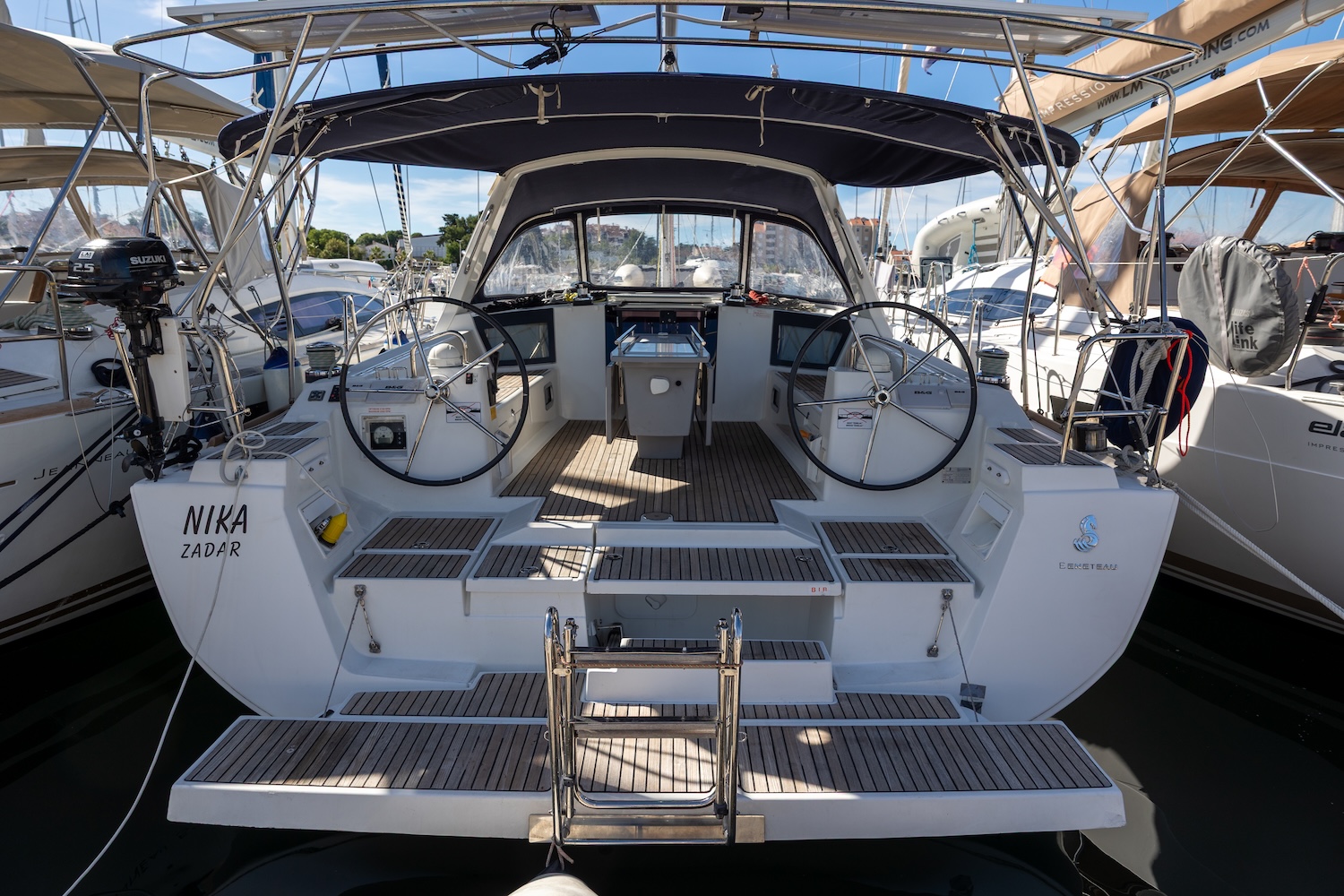 Oceanis 45 (4 cab) „Nika“ als Charteryacht