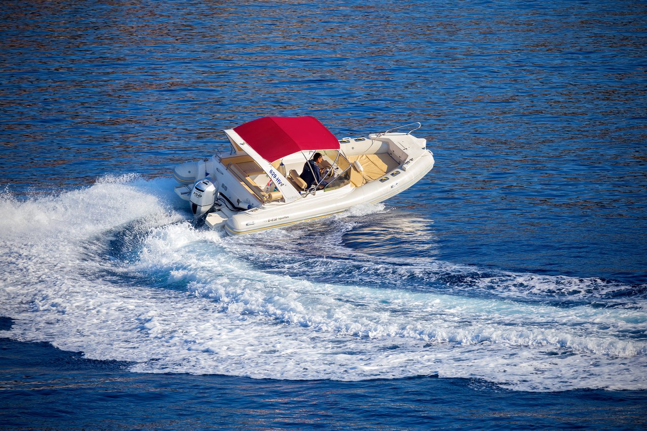 Aquamax B23F „Aquamax BF-23F“ als Charteryacht