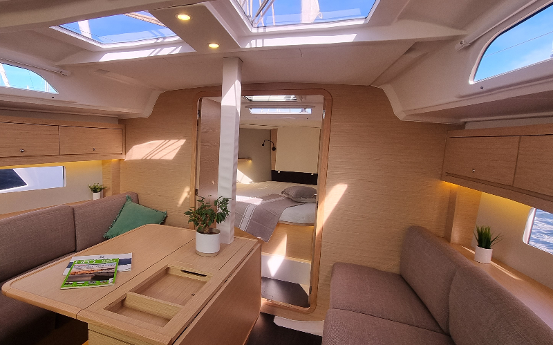 Dufour 37 Skyline, Foto 4