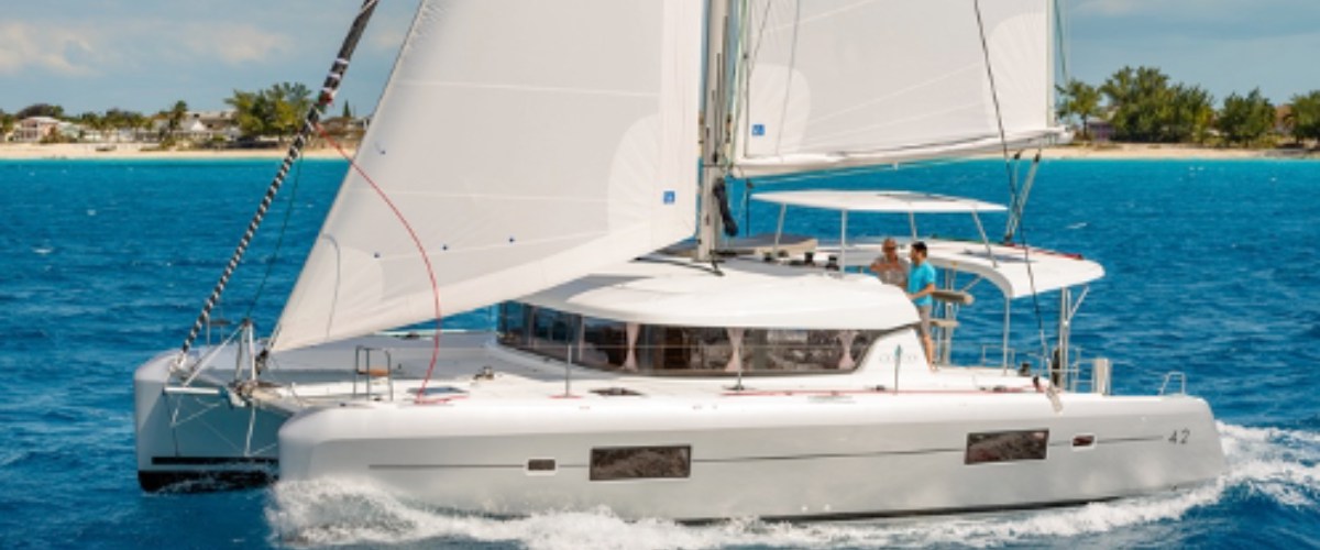 Lagoon 42 (4+2cab/4wc) „Double Trouble“ als Charteryacht