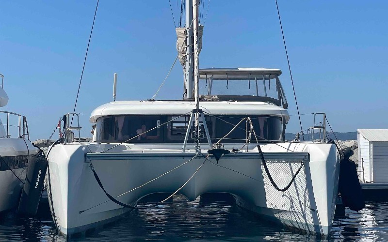 Lagoon 42 (3cab/3wc) Owner Version „Aventura“ als Charteryacht