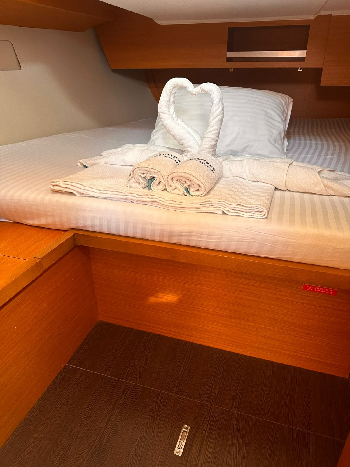 Dufour 430 Grand Large Scarlet, Foto 3