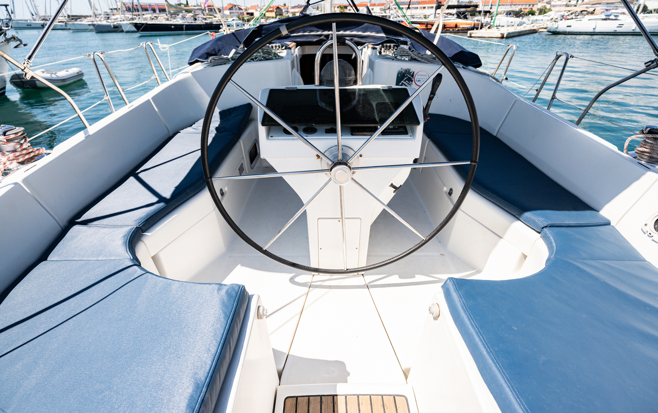Oceanis Clipper 411 Hypo, Foto 3