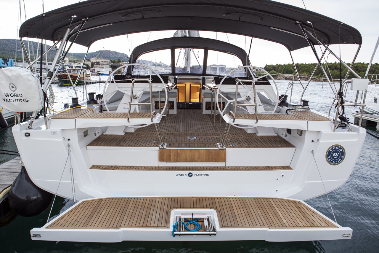 Hanse 460 (5 Cab) „White Pearl“ als Charteryacht
