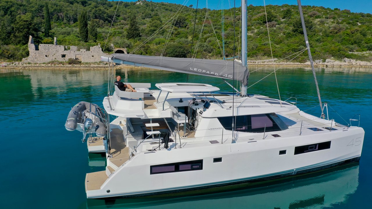 Leopard 45 (4 Cab) „Manaphy“ als Charteryacht