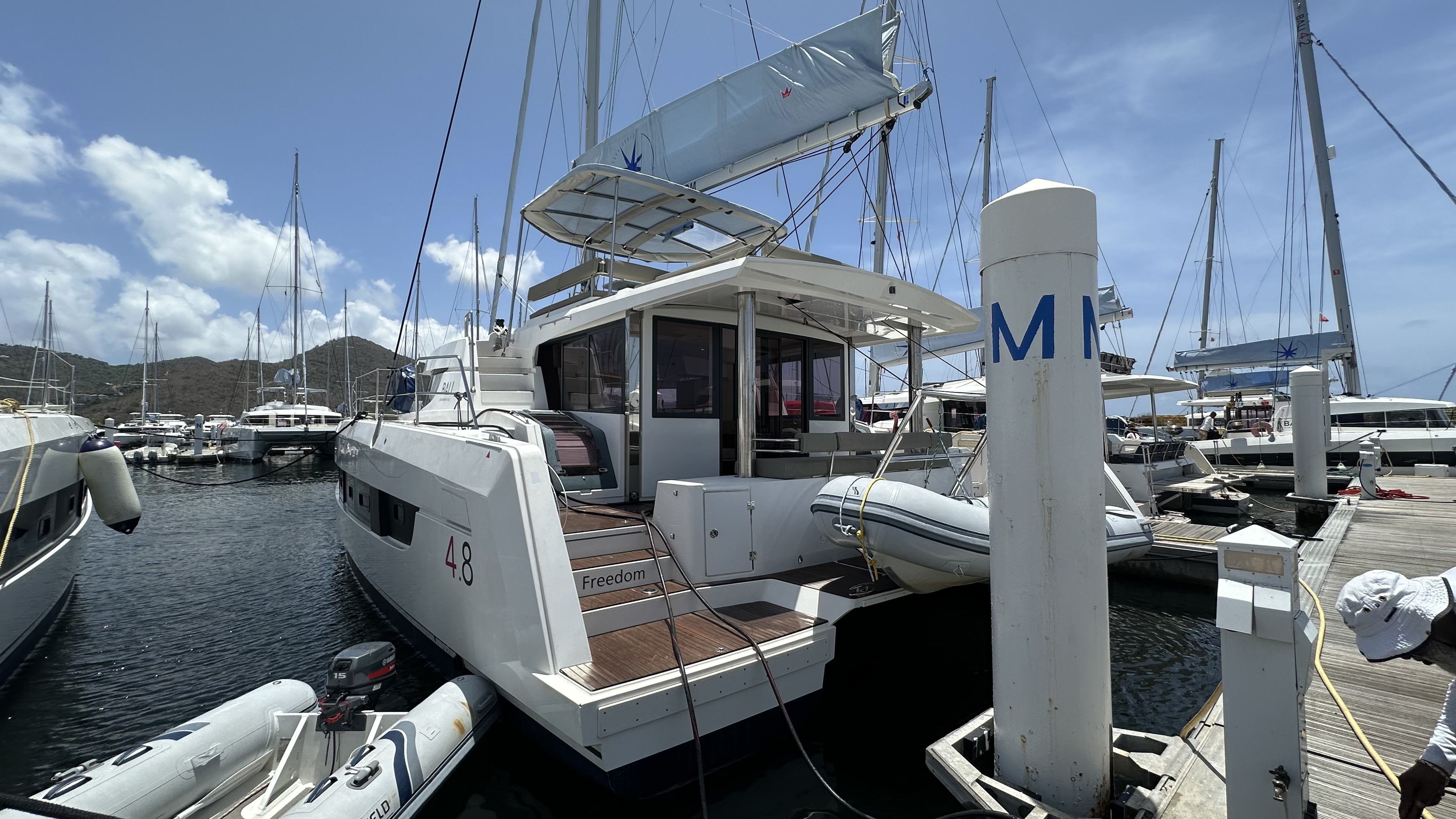 Bali 4.8 (4cab/4wc) „Freedom“ als Charteryacht
