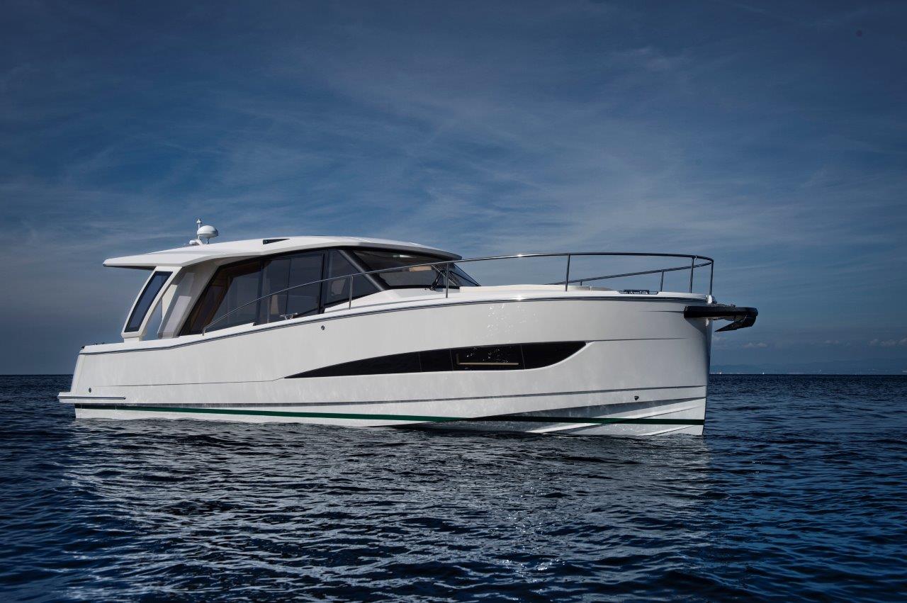 Greenline Hybrid 39 „Helgeroa“ als Charteryacht