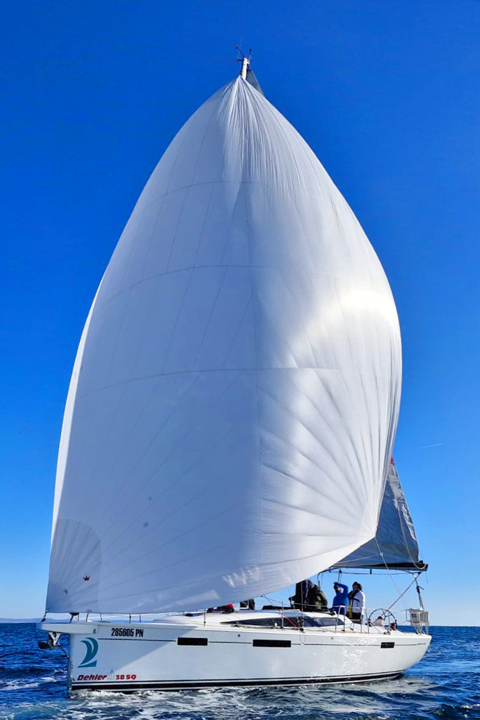 Dehler 38 SQ „Ship Happens“ als Charteryacht