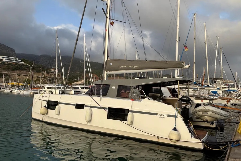 Nautitech Open 40 (4+2cab/2wc) „Lollo III“ als Charteryacht