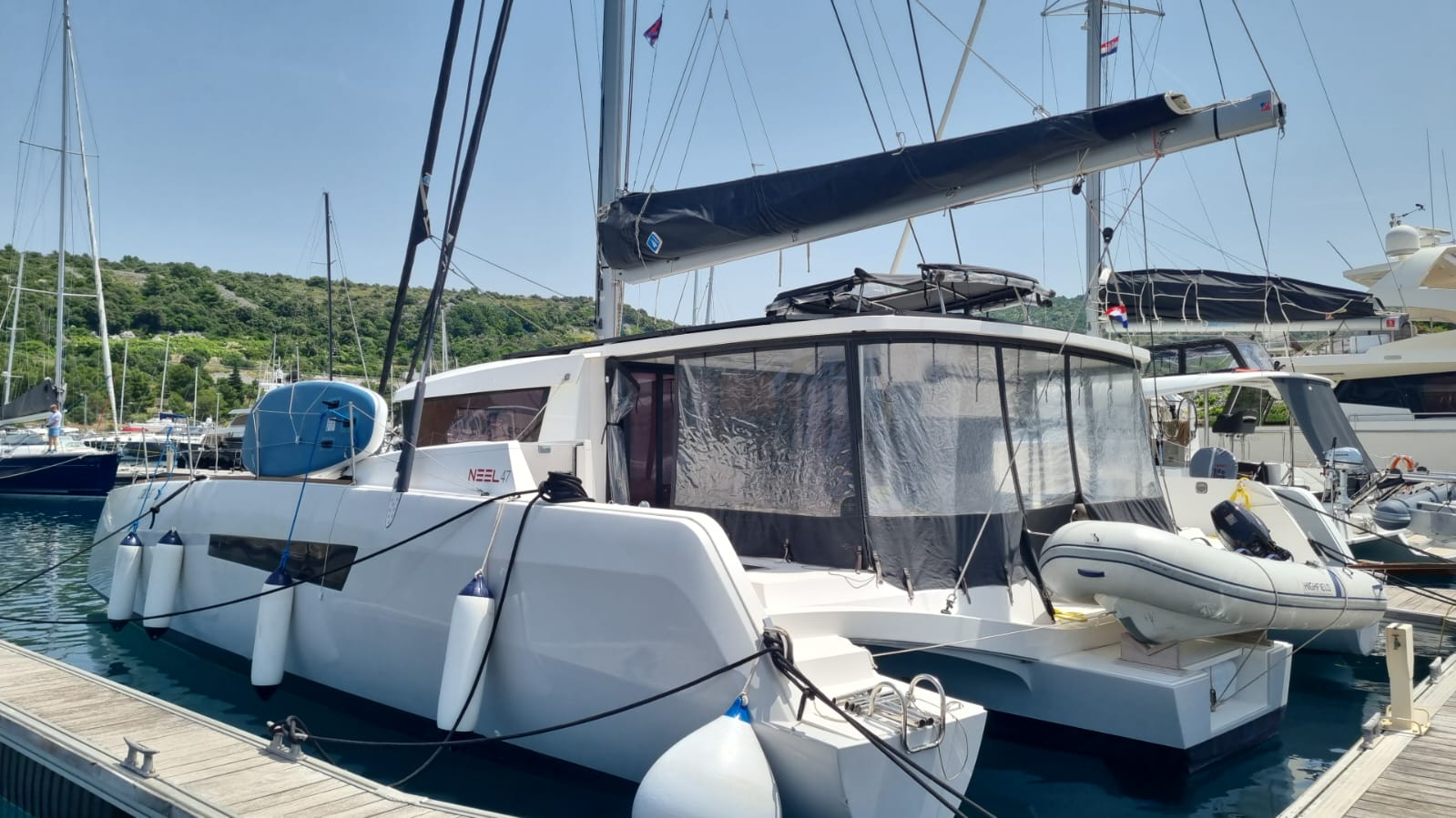 Neel 47 „Hope“ als Charteryacht
