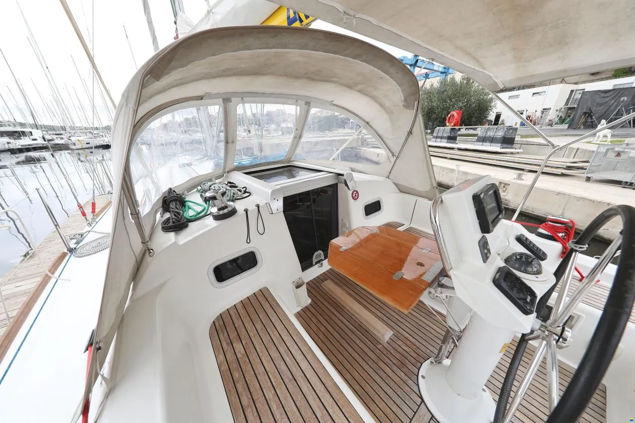 Oceanis 34 Star Elisabeth, Foto 4