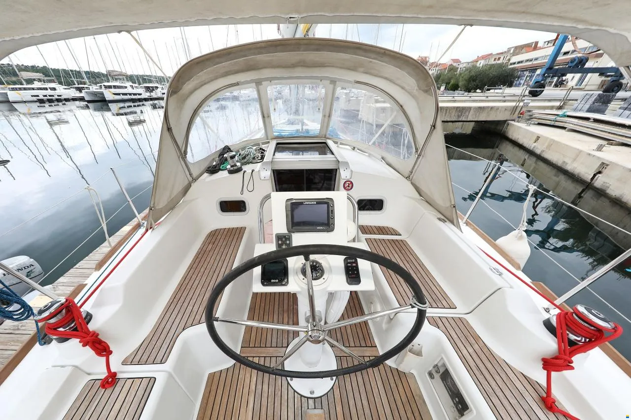 Oceanis 34 Star Elisabeth, Foto 5