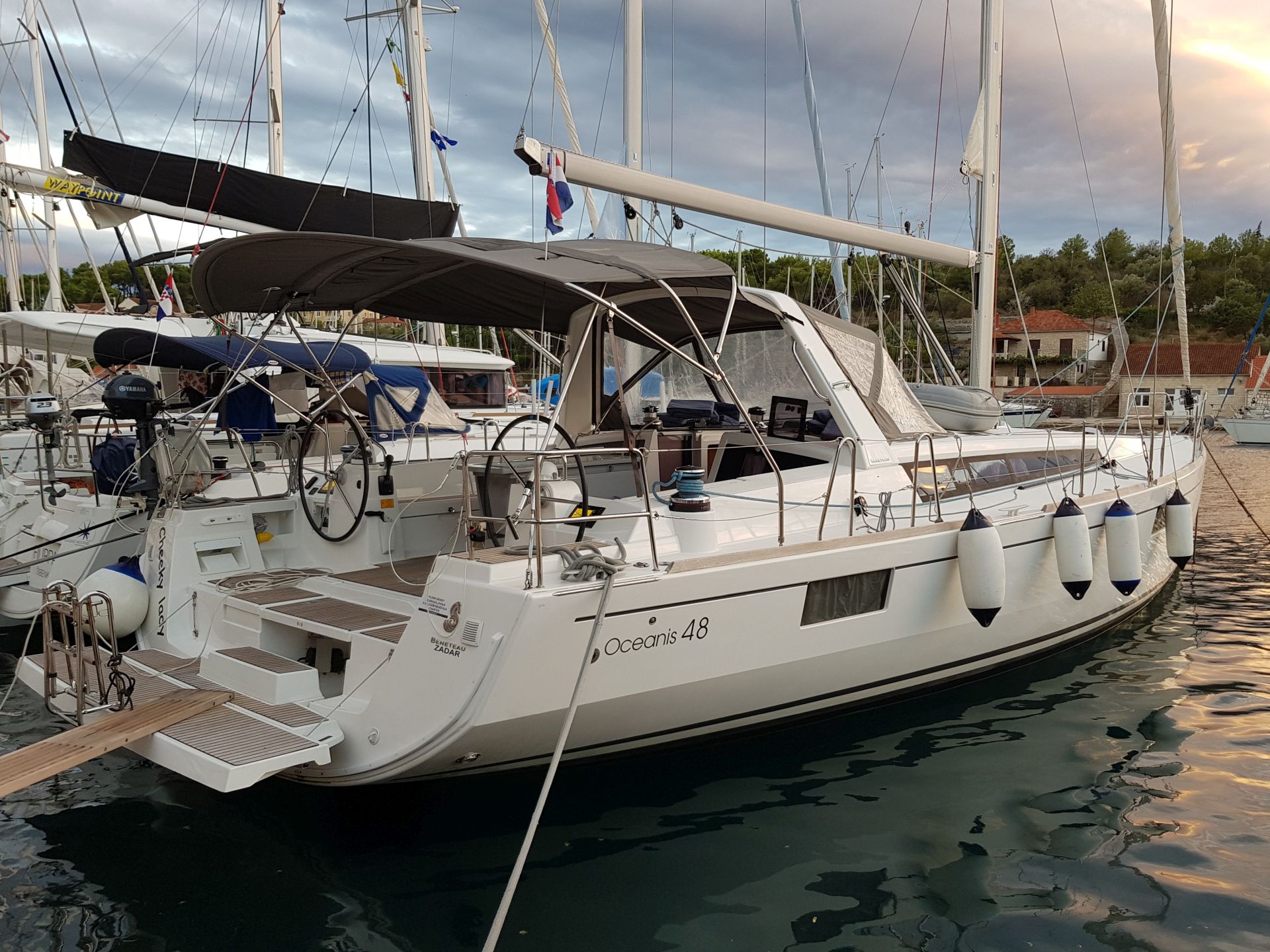 Oceanis 48 „Cheeky Lady“ als Charteryacht