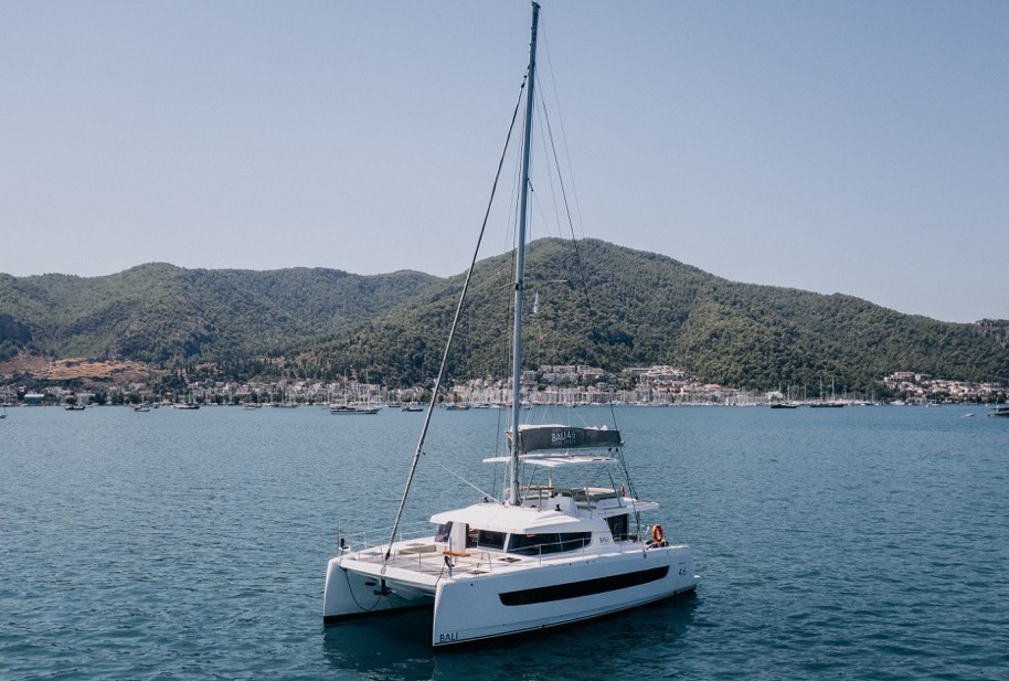 Bali 4.6 „Mirage“ als Charteryacht